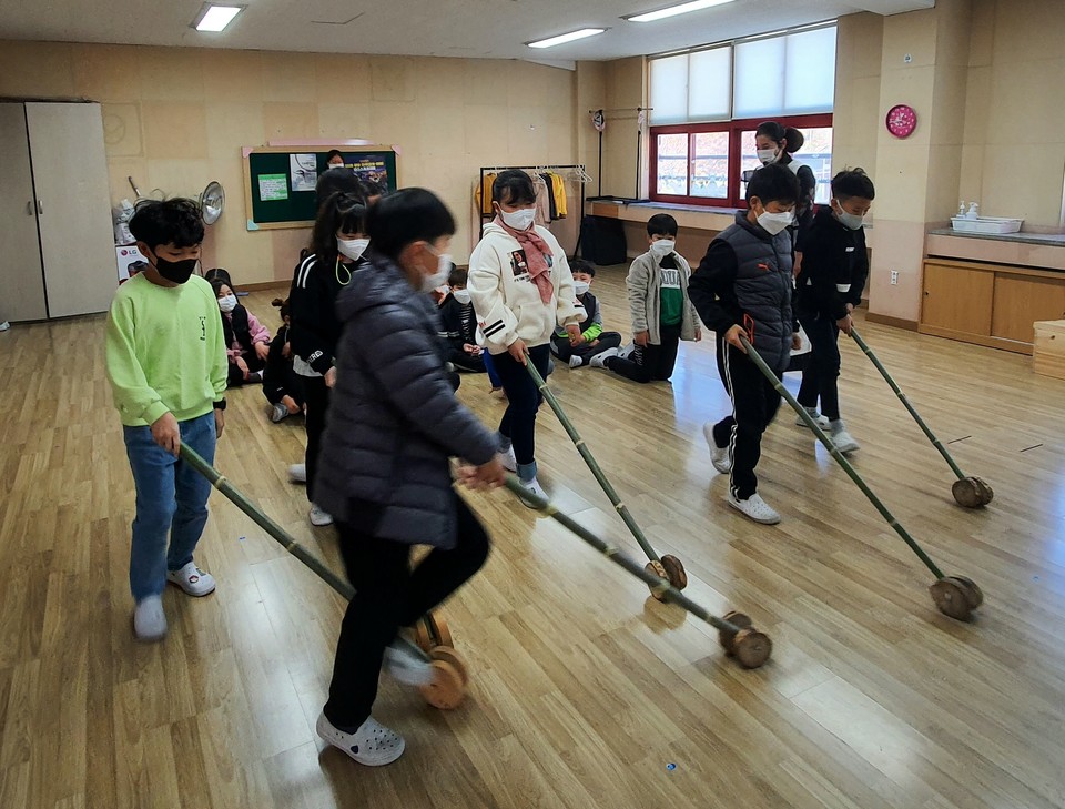 광양중마초 수업 놀이로 날개 달다