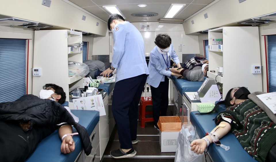전남교육청 직원들 코로나19 극복 사랑나눔 헌혈운동 참여