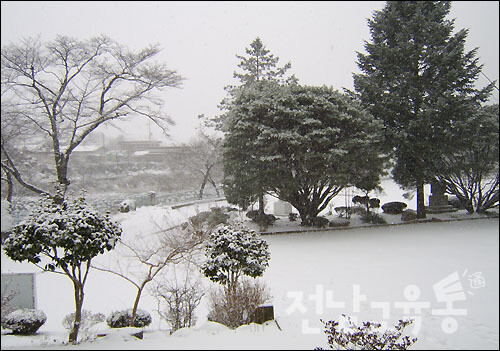 그리움으로 남은 풍경 / 2005년 토지초연곡본교장에 눈이 내린 날