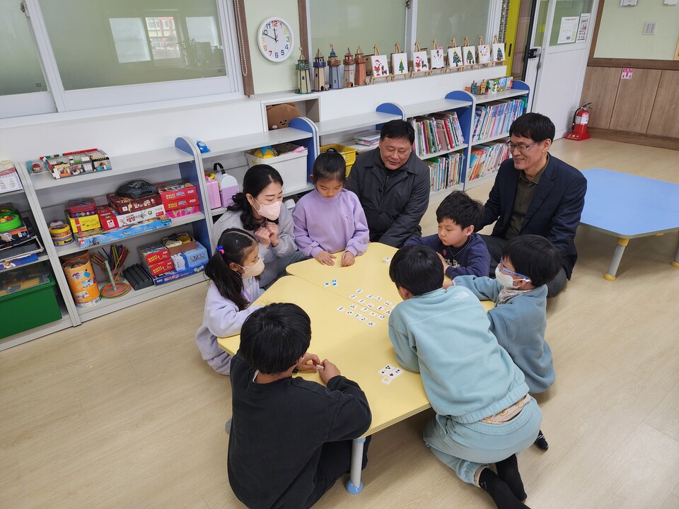 영암교육지원청, 겨울방학 돌봄교실 안전 및 행복도시락 위생 점검 실시
