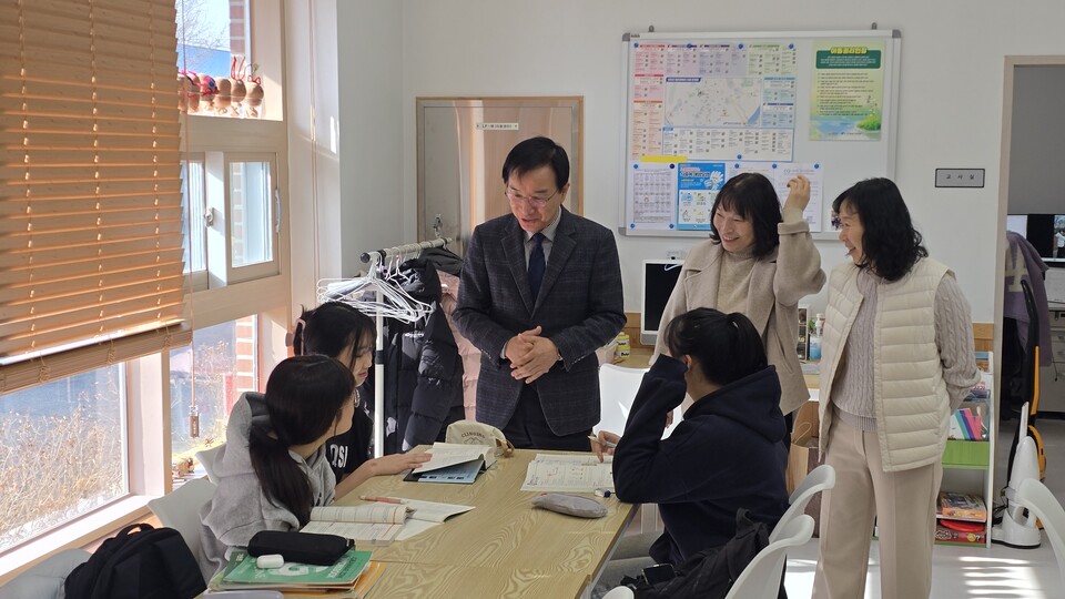 강진형 교육 모델 ‘청자골 배움터’, 192명과 겨울방학 달군 선순환 멘토링