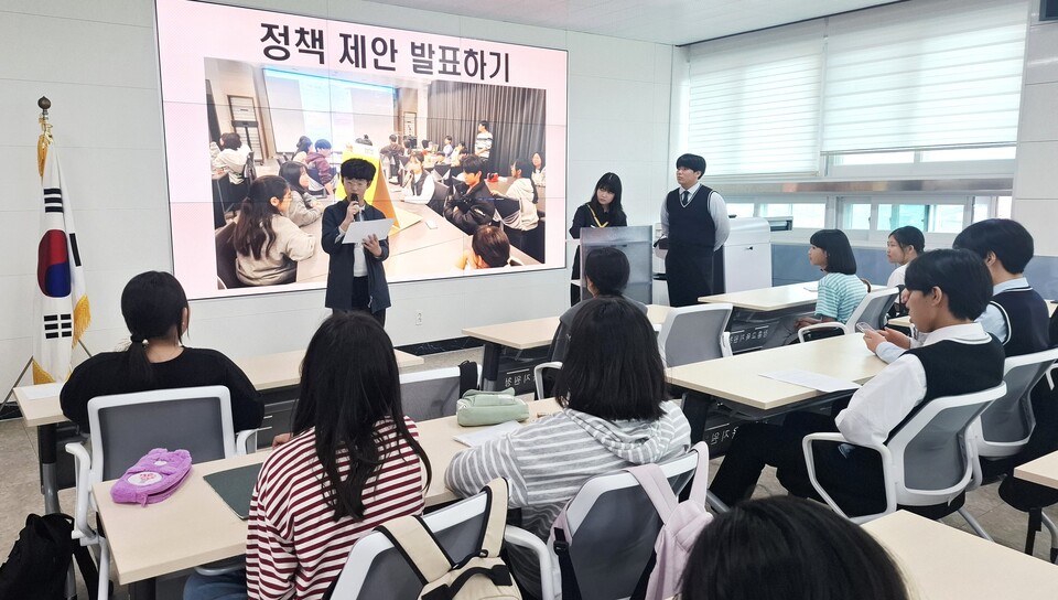 장흥학생연합회, 학생이 직접 만드는 지역 교육 정책 제안 - 교육 | 코리아NEWS