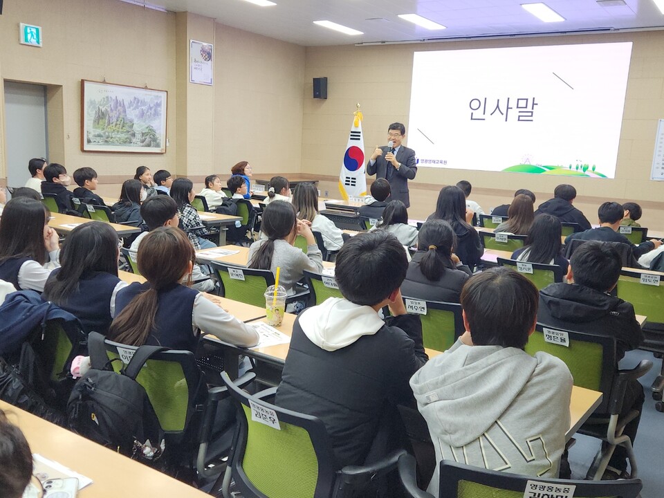 영광영재교육원, 'AI 기반 SW·융합 프로젝트'로 미래 인재 키운다 - 교육 | 코리아NEWS