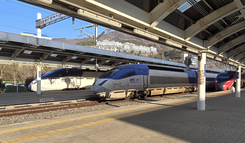 여수 향일암에서 지리산 피아골까지, 대중교통으로 떠나는 여행 - 안전 | 코리아NEWS