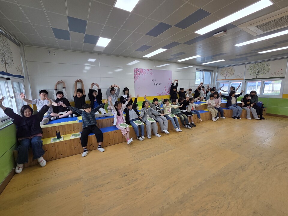 노동초, 작가와 함께 생태감수성과 안전한 학교 두마리 토끼 잡아