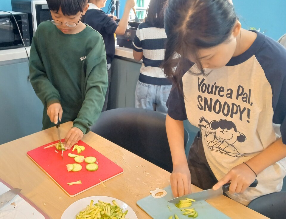 꿈을 담은 비빔밥…칠량초 ‘메이킹 클럽’, 청미프 우수팀 도전장 - 교육 | 코리아NEWS