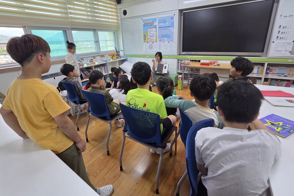 곡성 오산초, 엄마의 목소리로 여는 따뜻한 아침 독서 문화