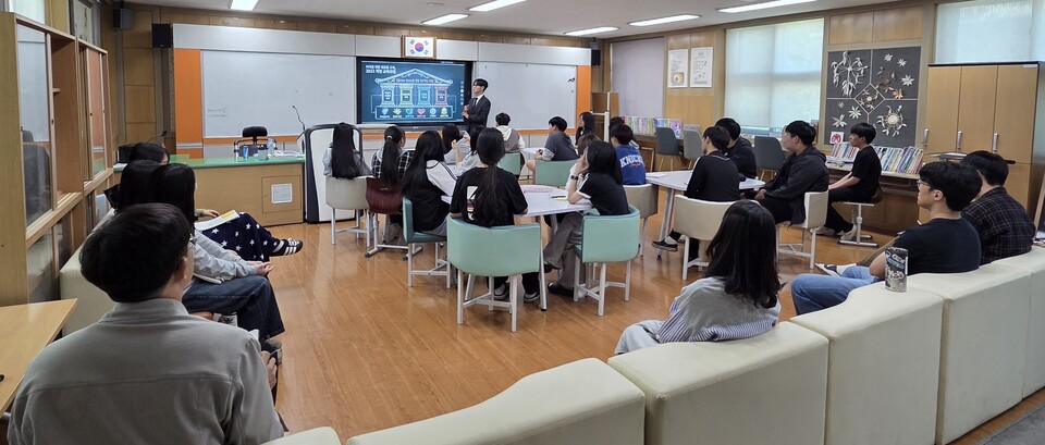 신안교육지원청, 2026학년도 고교학점제 설명회 개최…진로 설계 지원 - 교육 | 코리아NEWS