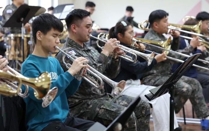 해군3함대와 은광학교, 25년간 이어온 음악으로 쓴 ‘기적’
