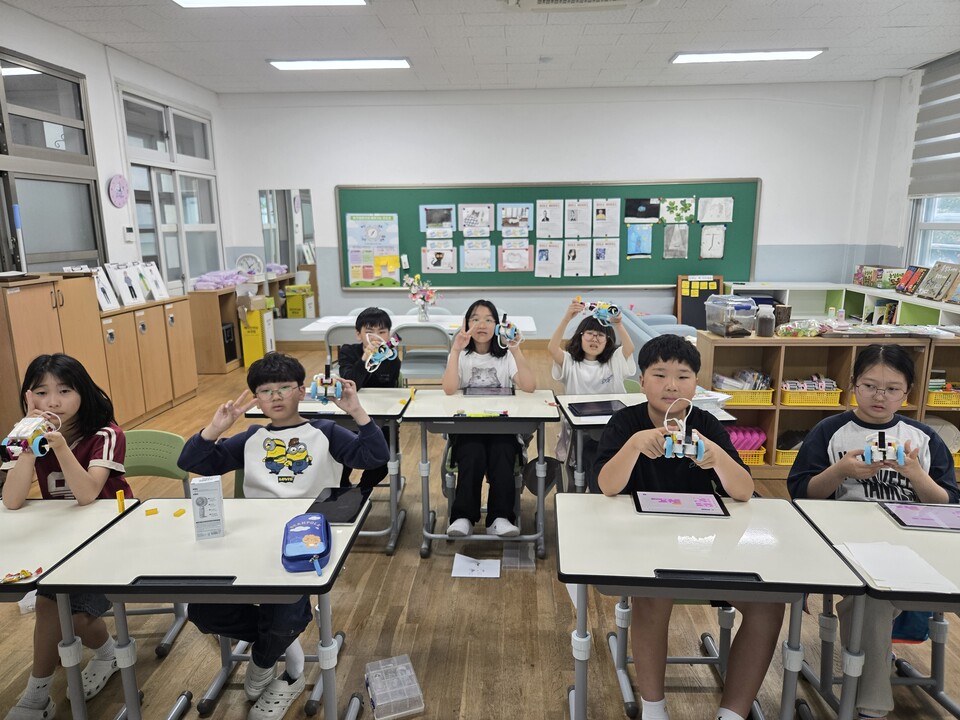도서·벽지 학생들에게 AI·디지털 교육을 전하다…전남 창의융합교육원, ‘찾아가는 AI 교실’ 가동 - 교육 | 코리아NEWS