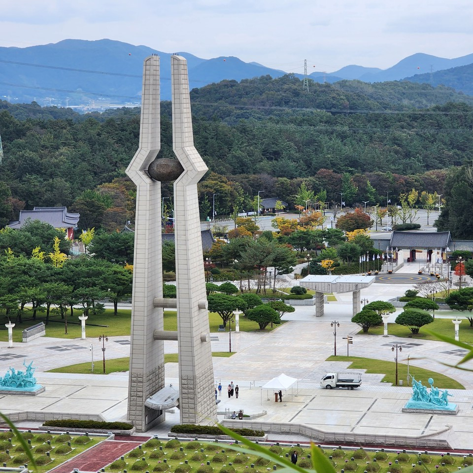 5·18 모독한 '탱크데이', 기업 마케팅의 역사 망각과 도덕적 해이 - 문화 | 코리아NEWS