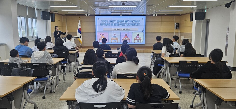 영암·무안 학생자치 리더들, 월출에서 소통과 연대 다진다 - 교육 | 코리아NEWS