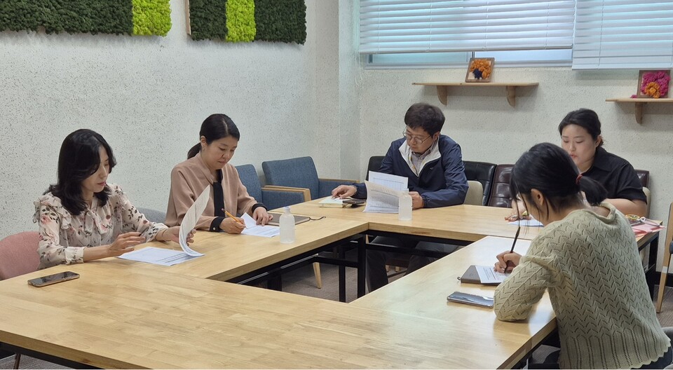 장흥교육지원청, 방과후학교 질적 향상 위해 '현장 중심' 소통 강화 - 교육 | 코리아NEWS