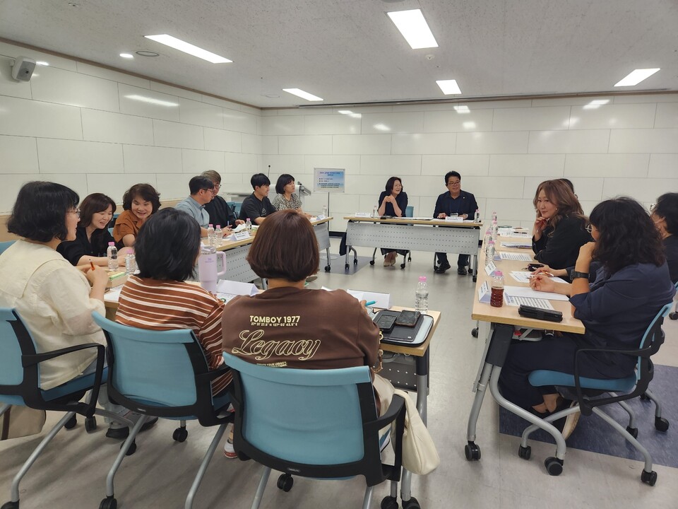 순천교육지원청, 학부모 자치 활성화 위한 '교직원-학부모 다모임' 개최 - 교육 | 코리아NEWS