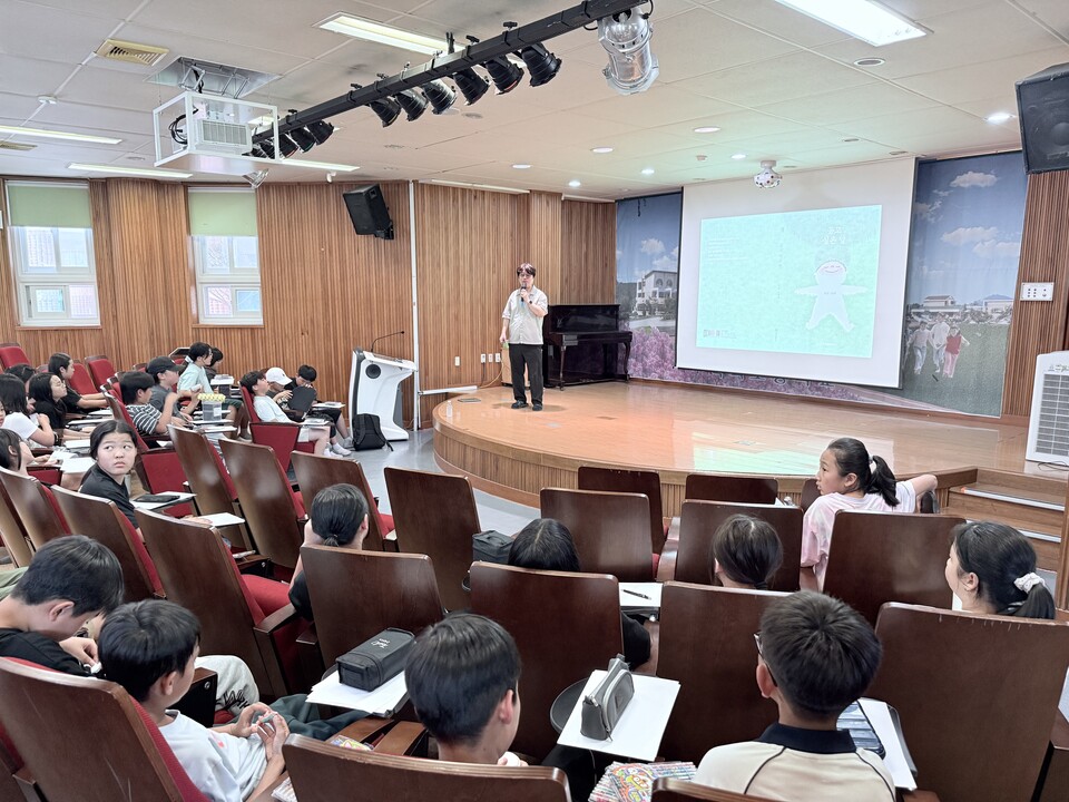 옥과초 5학년, 유진 작가와 그림책으로 꿈과 상상력을 그리다 - 교육 | 코리아NEWS