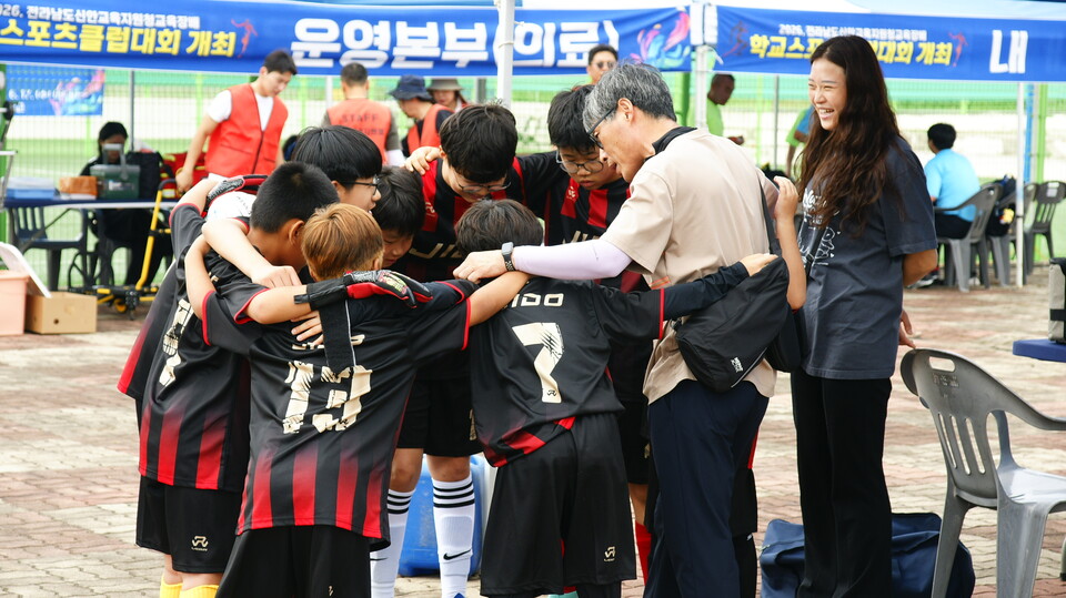 신안교육지원청, 학교스포츠클럽 대회 개최로 활기찬 학교문화 조성 - 교육 | 코리아NEWS