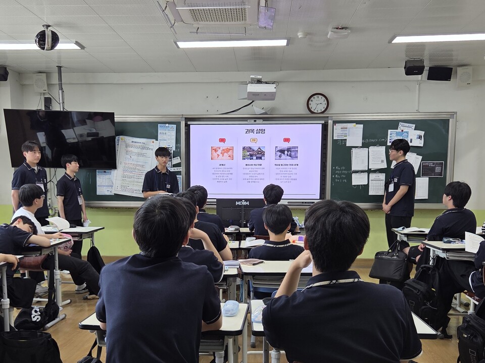 광양고, 교실로 찾아가는 맞춤형 진로 박람회… 학생들 미래 설계 역량 강화 - 교육 | 코리아NEWS