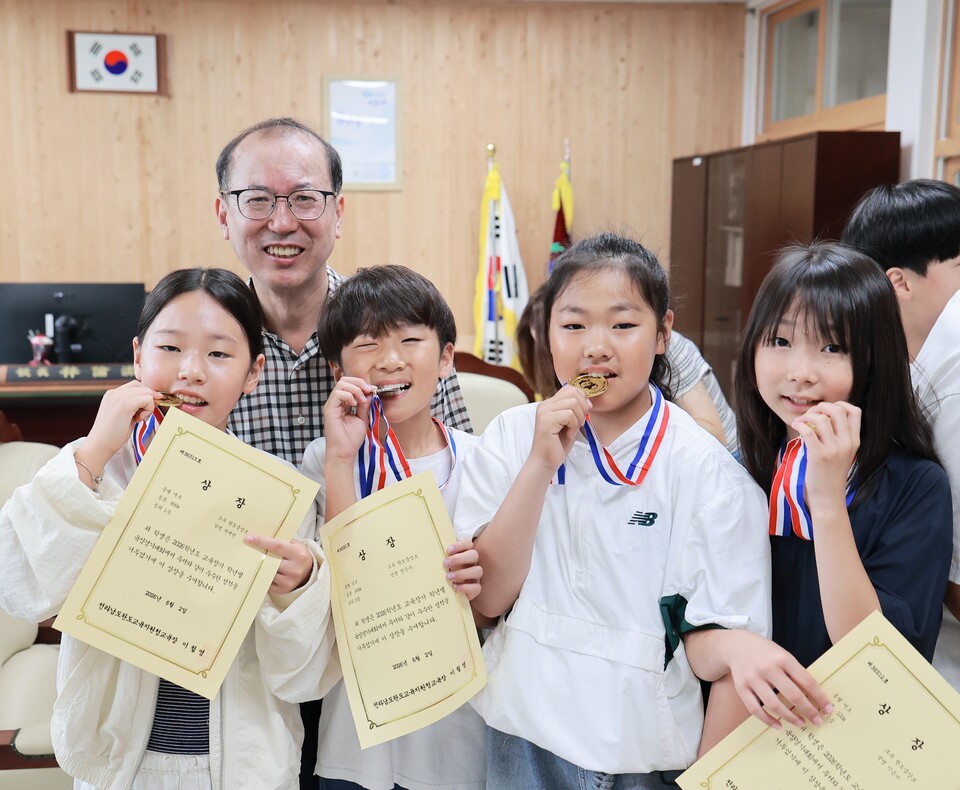완도중앙초, 제56회 전국동시지방선거 개표 결과 발표 - 교육 | 코리아NEWS
