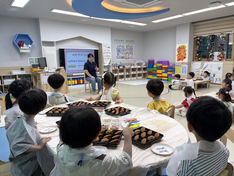 무안사랑유치원, 마들렌 요리로 '배려' 배워요 - 교육 | 코리아NEWS